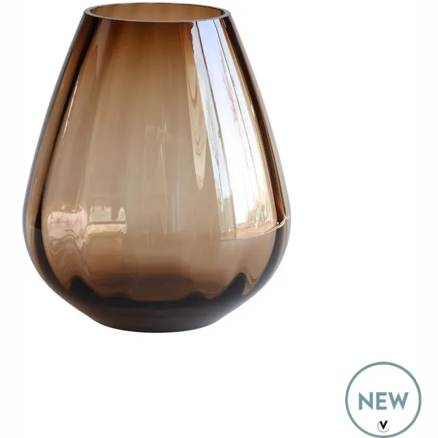 Vase The World Vaas Tasman Small - Ribbed Dark Taupe - Ø18 x H20 cm