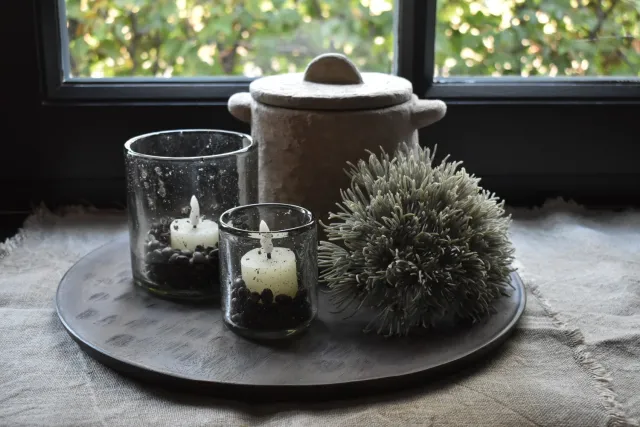 by Mooss Set windlichten Stone - Ø 7 x 8 cm Hoog en Ø 10 x 11 cm Hoog Windlichten glas - Steenslag - Bubbelglas Landelijk robuust Naturel glas steenslag