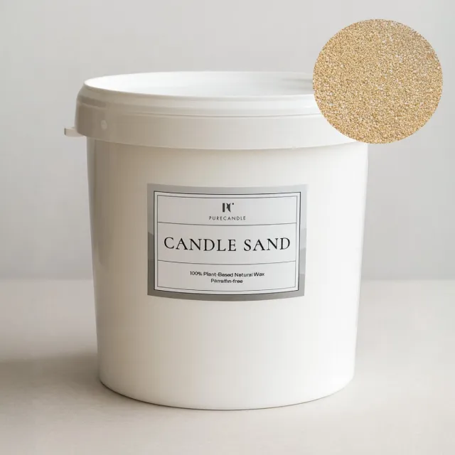 PureWorld Kaarsenzand Bucket Beige van PureCandle– 15kg (26L) – Incl. 480 Lonten - Bulkverpakking Kaarsenzand - Zandkleur - Grootverpakking Kaarspoeder - Kaars voor bruiloften en evenementen - Poederkaars - Kaars parels Beige / Zandkleur (Desert Sand) 15kg