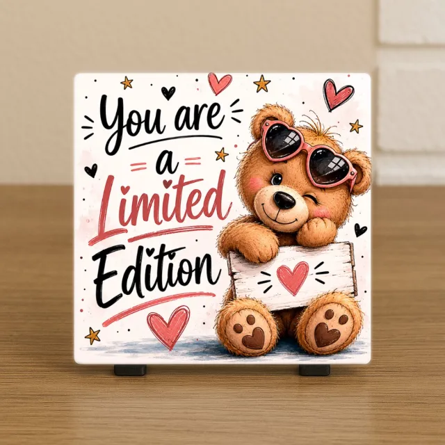 CreaCraft Wenstegeltje – You are a limited – Beertje – Cadeau – Trendy nu – Wanddecoratie – Cadeau voor Collega, Familie of voor vriend(in) – Sfeervol en Persoonlijk – Zomaar - Incl standaard Beer Limited
