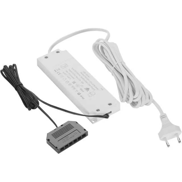 Sotech LED transformator 12 VDC / 30 W voedingseenheid met 6-weg verdeler LED converter Spanningsomvormer