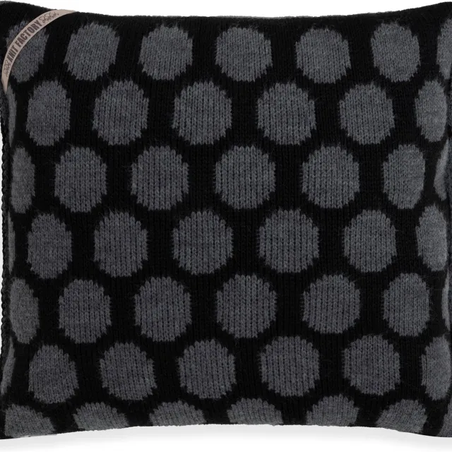 Knit Factory Cody Sierkussen - Vierkant kussen - Kussen woonkamer - Bank kussen - Decoratie kussen - Zwart/Antraciet - 50x50 cm - Kussen met stippen - Kussenhoes inclusief kussenvulling