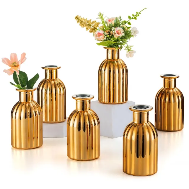 Imperatoris Glazen Vazen / Glazen Flessen – Mini Decoratieve Vaas Flesjes – Helder Glas – Inclusief Strik – 6 Stuks – 7.5 x 5 x 14 cm – Goud