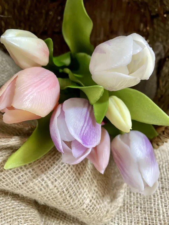 KNUS Lifestyle Kunstbloem Tulp - Mix Lila - Real touch tulpen 31 cm - Boeket - Kunstbloemen - Kunst bloem - Sally - Paars / Aubergine / Lavendel - NL - Interieur - Sfeer - Voorjaar - Pasen - Paasdecoratie - Bloemen - Moederdag - Oma - Decoratief - Deco - Decoratie