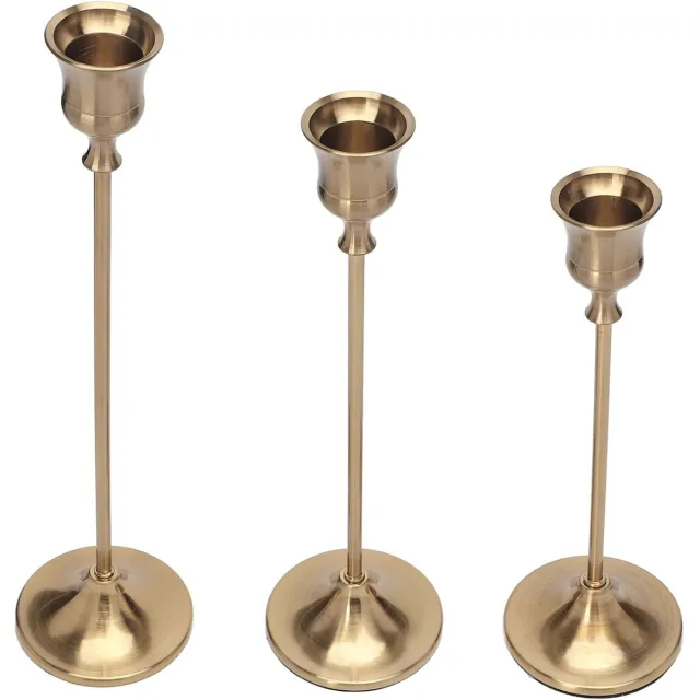 AIMASON Kandelaar Set 3 Stuks Antiek Goud Vintage – Metalen Kaarsenhouder Stabkaarsen 16.5/18.5/21.5cm – Tafeldecoratie Bruiloft Romantisch Diner Valentijn – Verjaardag Kerstmis Woonkamer – Kandelaars Messing Decoratie Centerpiece Cadeau Messingkleurig