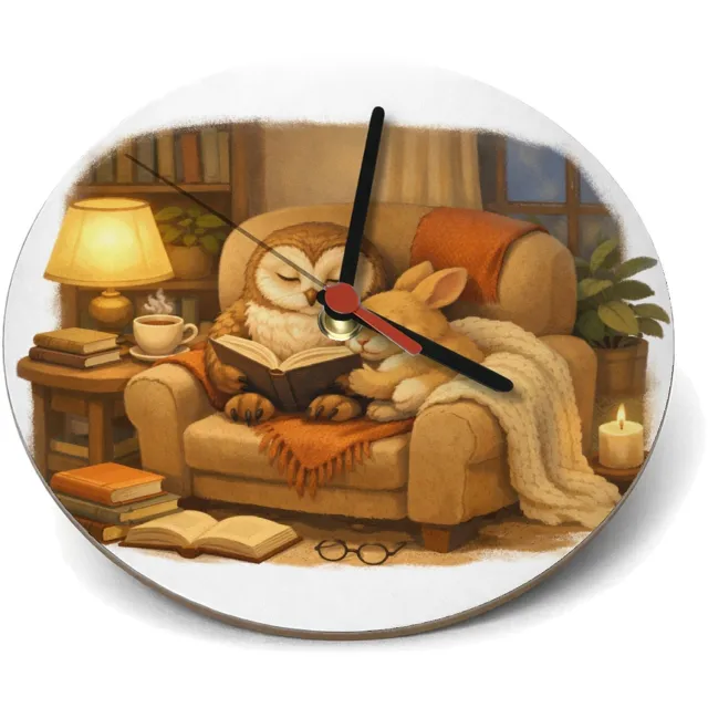 Mr Cadeautjes Klok rond Ø 19 - design Een stille leeshoek met een uil en een konijn op een comfort | cadeau Wit