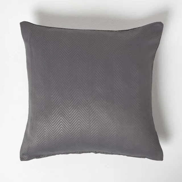 Homescapes Donkergrijze Chevron-kussenhoes 45 x 45 cm Donkergrijs