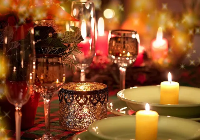 Kandelaar - Luxe Kaarshouder- Candle Holder – Kaarshouder – Kaarsenhouder – Woonkamer Accessoires koninklijk goud, cilindrische vorm, diameter 10 cm, hoogte 9 cm