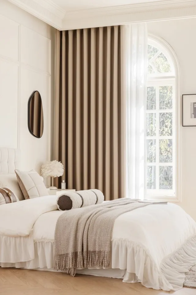 maroyathome RUBEN - Gordijn - Verduisterend - met Ringen - kant en klaar - 150 x 250 cm - 150 cm breedte en 250 cm lengte - Naturel - 1 Stuk Licht Taupe Naturel