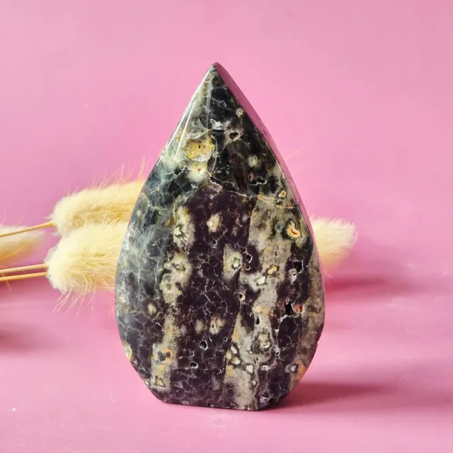 Moonlight Gemstones Ocean Jasper A+ Kwaliteit - Druzy Druppelvormige Flame Staande Edelsteen Kristal - 96gram Meerkleurig