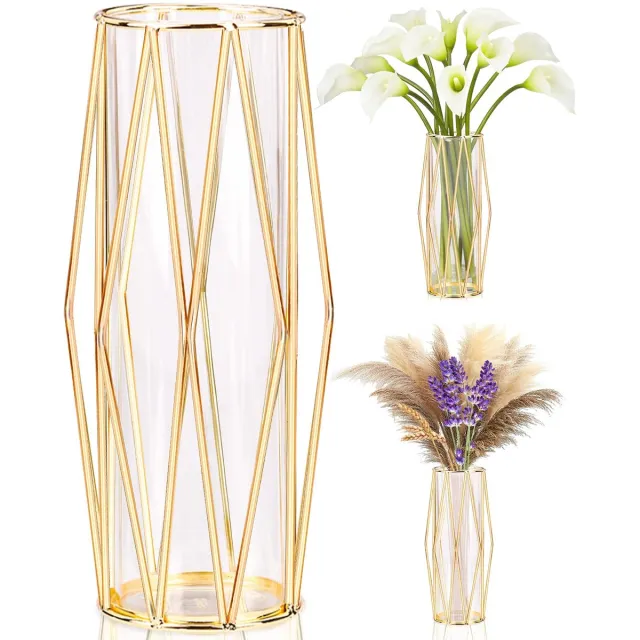Unyqoos Stijlvolle glazen vaas met gouden metalen standaard voor elegante bloemstukken transparant wit