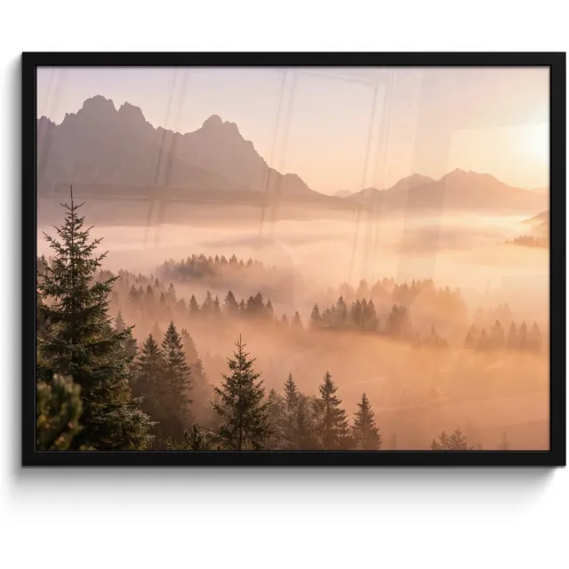 FrameYourWall Poster in lijst - Fotolijst 70x50 cm - Posters - Zonlicht - Mist - Bergen - Bomen - Posterlijst zwart - Decoratie - Wanddecoratie woonkamer - Muurdecoratie slaapkamer