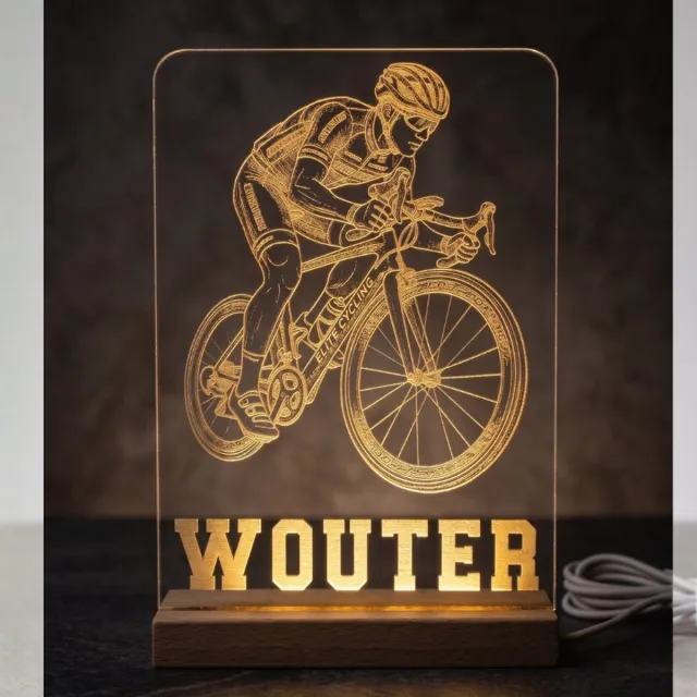 Laserloom Gepersonaliseerd Wielrennen Nachtlampje - Tour de France Stijl - Racefiets Cadeau lamp met Naam - LED 3D Effect - Warm Wit Wielrenner
