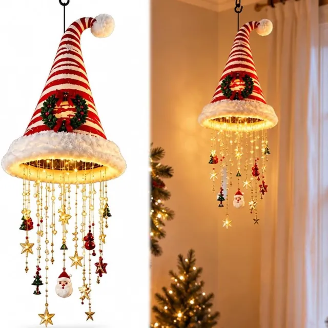 KZQ Verlichte kerstwindgong 50 cm - Rood wit gestreepte kerstmuts met kerstkrans en hangende sterren - Warmwitte kerstverlichting op 2 AA batterijen - Stoffen kersthanger voor raam, deur en woonkamer - Batterijen niet inbegrepen rood en wit