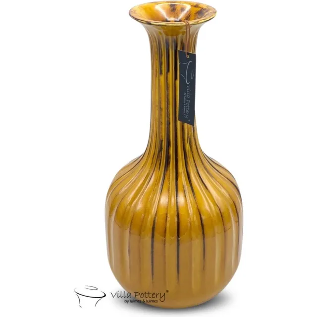 Villa Pottery Tobago Vaas Geel B 27.5 x D 8 x H 24.5
