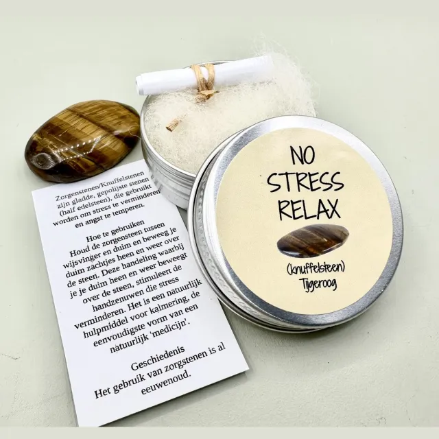 VanKarina NO STRESS RELAX knuffelsteensteen, zorgensteen,tijgeroog, edelsteen,knuffelsteen,zorgensteen, klein kadootje,stres,rust,relax,ontspannen, yoga,collega,personeel,vrienden bruin