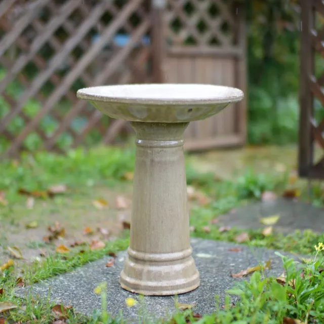 REDOM Keramisch vogelbad - Handgemaakt - Hoge conische voet met brede schaal - Vorstbestendig - Vintage stijl - Tuin en balkon - Keramiek - Beige - Ø 31,5 x 38 cm