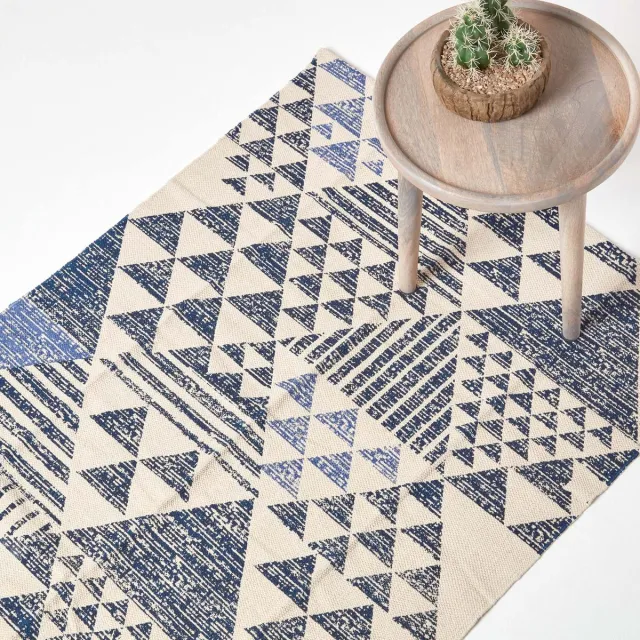 Homescapes Delphi katoenen vloerkleed met geometrisch patroon in blauw en wit, 120 x 170 cm Marineblauw, Wit