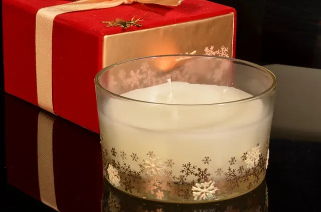 MilaNNE Candles by Milanne Prachtige Geschenkdoos met ronde 3 pits kaars - Wit