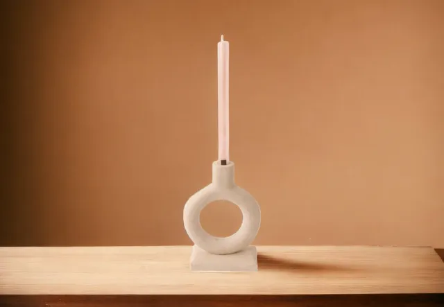 Winq ! - Kaarsenhouder van Zandsteen - maat is 12,5x21cm - geschikt voor standaard dinerkaarsen