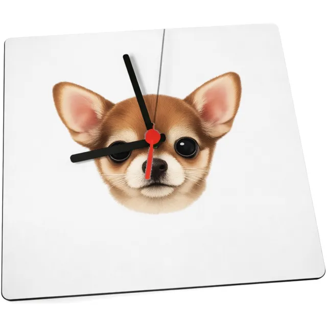 Mr Cadeautjes Klok 19 x 19 - design Een klein, centraal portret van een nieuwsgierige kat met ro | cadeau Wit