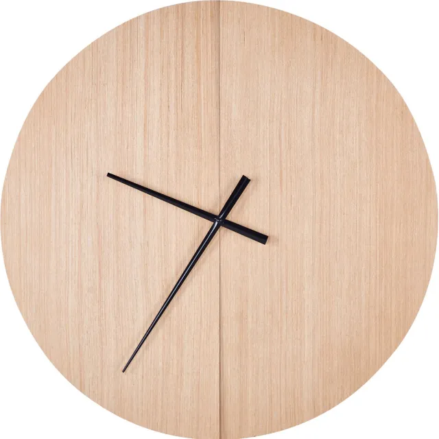 Beliani CABIC - Wandklok - Lichthout - MDF Bruin