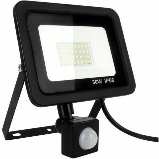 GelldG Buitenverlichting - LED-spot voor buiten - Met bewegingssensor - 30W - Breedstraler - 6500K koelwit licht - Ultrahelder - Geschikt voor tuinen, garages, terrassen, huizen en achtertuinen zwart