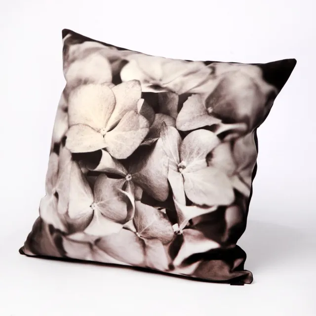 Hugs Sierkussen - Indoor Hortensia - Zwart En Wit - 50 Cm X 50 Cm