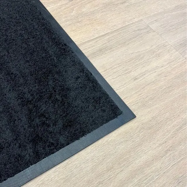 MatSelect Schoonloopmat Cleanstep - Deurmat - 115x180 cm- Zwart - Met rubberen rand - Geschikt voor PVC vloeren - Duurzaam en zonder schadelijke weekmakers voor PVC vloeren - Antislip onderkant voor optimale grip - Voor binnen gebruik