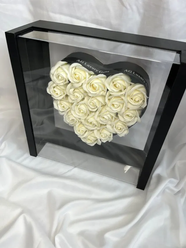 AG Luxurygift AG Luxurygifts flower box - rozen box - cadeau box - cadeau - rozen - Valentijnsdag - Moederdag - cadeauset - for haar - Soap roses - hart box Wit