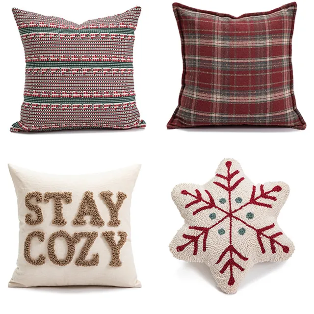 FLITI Kerst Sierkussenset 4-delig - 3 Kussenhoezen 45x45 cm + 1 Sneeuwvlok Kussen 42x42 cm met Vulling - Geruit Kerstdecoratie voor Bank en Slaapkamer Rood