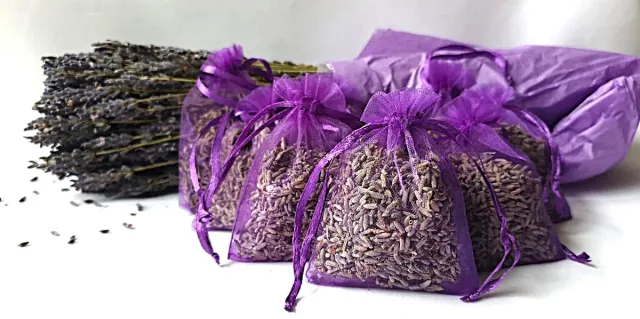 Bonheur de Provence lavendel gedroogd - Boeket en 10 geurzakjes - kadopakket paars