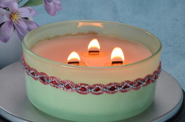 MilaNNE SPECIAL KERST 2025 - Geurkaars Elegance met 3 Houten Pitten (Wooden Wick) - BEKIJK VIDEO zacht groen