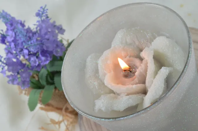MilaNNE Candles by Milanne - Rooskaars XXL WIT - in matglazen pot - BEKIJK VIDEO