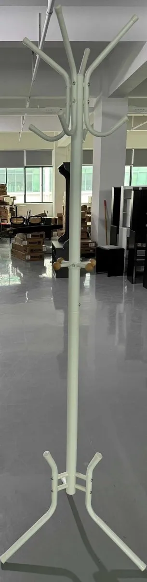 Famanu Staande kapstok van metaal, 53,5 x 53,5 x 178 cm, voor het ophangen van jassen en accessoires Zwart