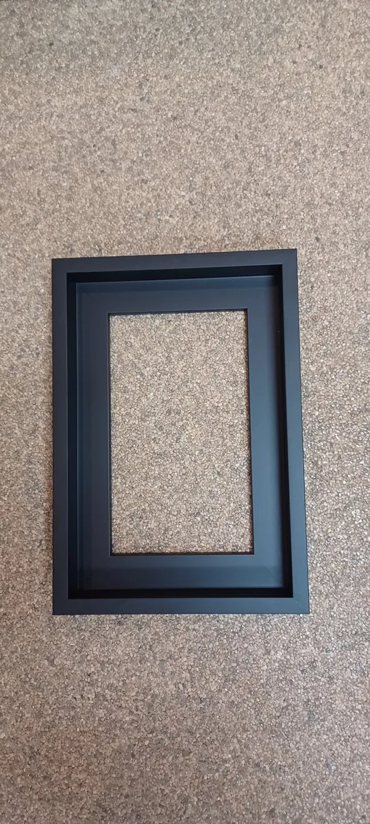 Lijstenmakerij van Antwerpen Molgra Baklijst 5545/4 zwart voor Laqueprint 19.5 x 30 cm
