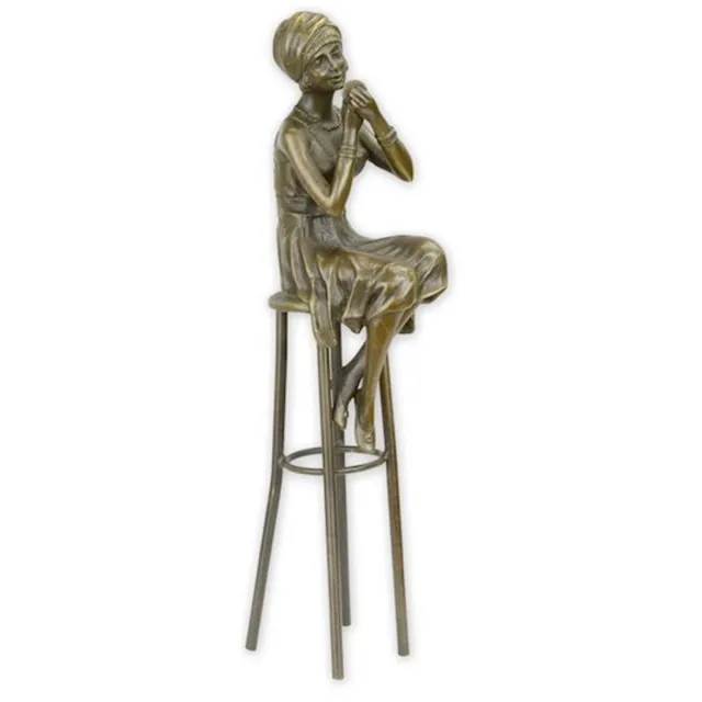 De Splinter B.V. EEN BRONZEN SCULPTUUR GENAAMD EEN LITTLE ROUGE brons