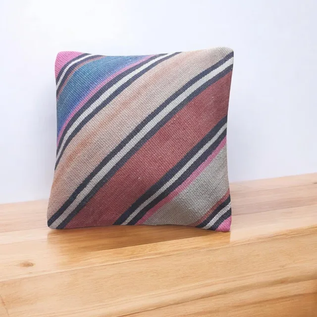 Turkse kel,m kussenhoes Kussenhoes 40x40 cm | Gemaakt van Handgemaakte Vintage Turkse Kelim | Uniek Authentiek Kussen multi