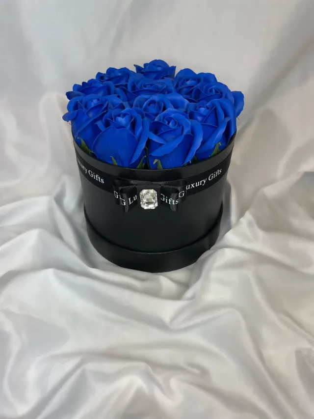 AG Luxurygift AG Luxurygifts rozen box- flower box - Gift box - cadeau - Moedersdag - soap roses - wit - blauw - rozen - Valentijnsdag