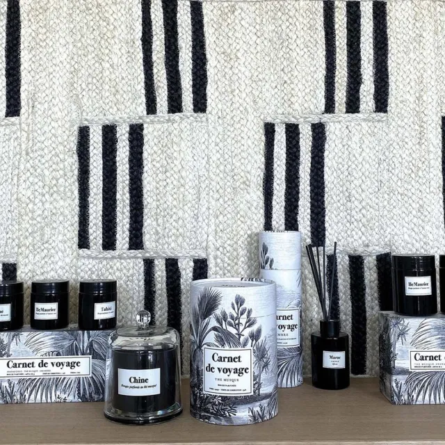 Opjet Stolpkaars Voyage Musk Thee Zwart
