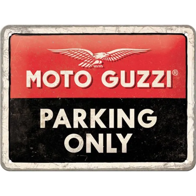Moto Guzzi parking Only. Metalen wandbord in reliëf 15 x 20 cm. multi