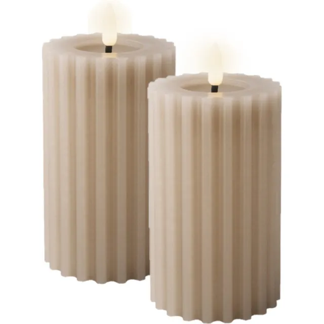 Lumineo Luxe LED kaars/stompkaars - 2x st- lichtgrijs - ribbel - D7,5 x H14,8 cm - timer