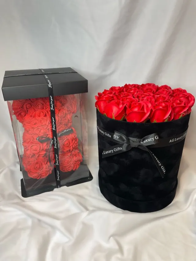 AG Luxurygift AG Luxurygifts rozen beer - giftbox - Rozen box - flowerbox - cadeau box - gift - Valentijnsdag cadeau - moederdag - soap roses - rozen beer - roses bear Rood
