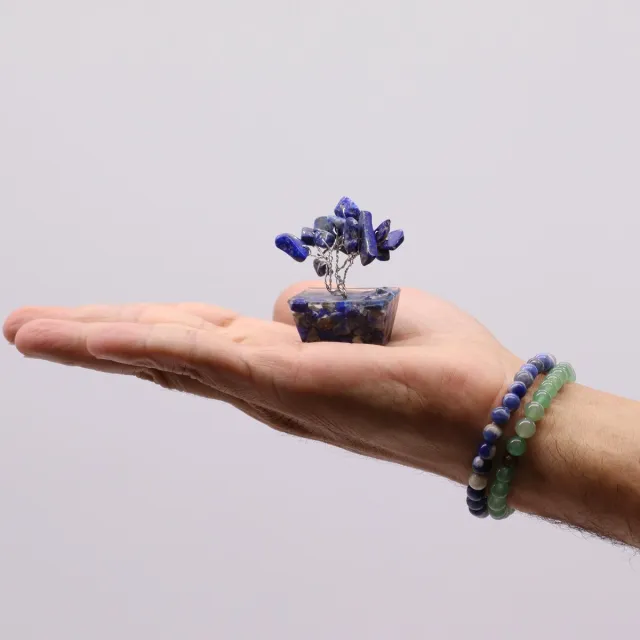 AW Gifts Mini edelsteenbomen op orgonite basis - sodaliet (15 stenen) multicolor