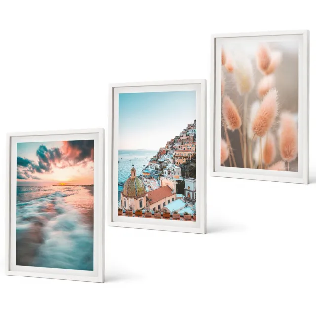 Coloray 3-Delige Schilderij Set - Uitzicht Op Zee, Zonsondergang, Kleurrijke Huizen, Bloemen - 40 x 60 - Decoratieve Schilderijen - Wanddecoratie - Hal - Moderne Wanddecoratie Witte lijst