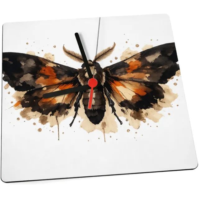 Mr Cadeautjes Klok 19 x 19 - design Een dramatisch insect of nachtvlinder met brede vleugels en | cadeau Wit