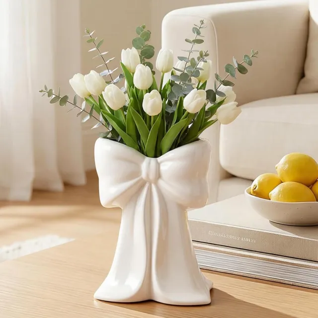 KCVV Vaas – wWitte vaas – Keramische bloemenvaas – Decoratieve vaas met strikvorm en gladde afwerking wit