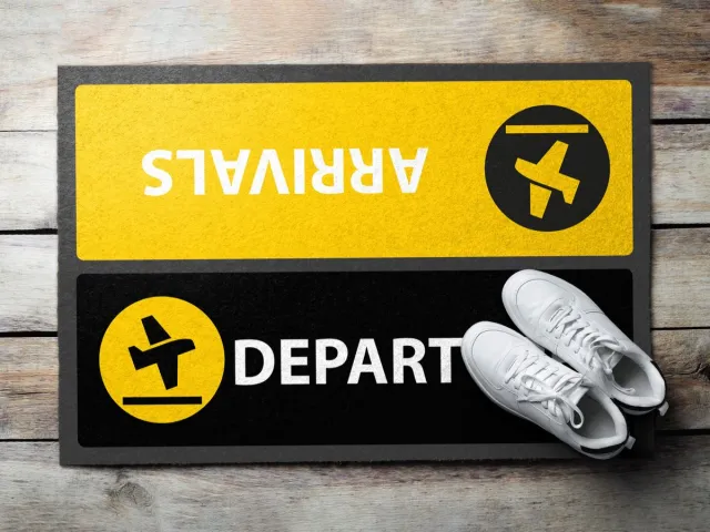 Coloray Buiten Deurmat - Geel Rubber Deurmat - Aankomsten Vertrekken Robuuste Buitenmat - Stijlvolle Buitenruimte - Deurmat Tegen Sneeuw - Grote Buiten Deurmat Voor Voordeur - 60x40 cm Geel - Aankomsten Vertrekken