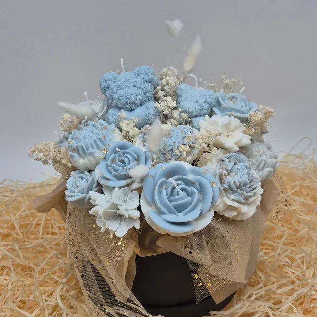 Kaarsgeschenk Kaarsenboeket Better Together - Kaars boeket - Cadeau - Bloem kaarsen boeket - Candle bouquet - Geschenk - Cadeau voor haar - Uniek cadeau - Origineel cadeau licht blauw en wit