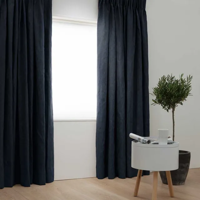 Linnenlook Gordijnen Linnen Gordijnen® Klant-en-klaar Gordijn van 100% linnen 140 x 270 cm ~ Donkerblauw 108 ~ Lichtdoorlatend (Semi-transparant) Donkerblauw 108 ~ Lichtdoorlatend (Semi-transparant) ~ 1 stuk